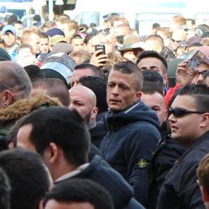 Der NPD-Kandidat aus Worms Michael Weick (rechts mit Sonnenbrille) bei den Protesten gegen Salafisten in Mannheim. Der NPD-Kandidat aus Worms Michael Weick (rechts mit Sonnenbrille) bei den Protesten gegen Salafisten in Mannheim.