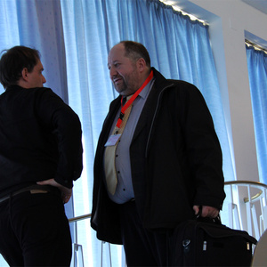 Peter Naumann beim NPD-Bundesparteitag 2009 in Berlin. Peter Naumann beim NPD-Bundesparteitag 2009 in Berlin.