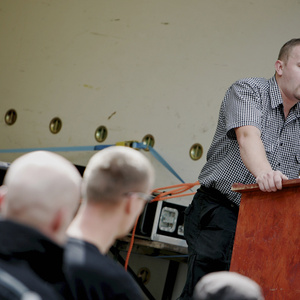 Patrick Wieschke als Redner am 19. August 2006 in Jena. Patrick Wieschke als Redner am 19. August 2006 in Jena.