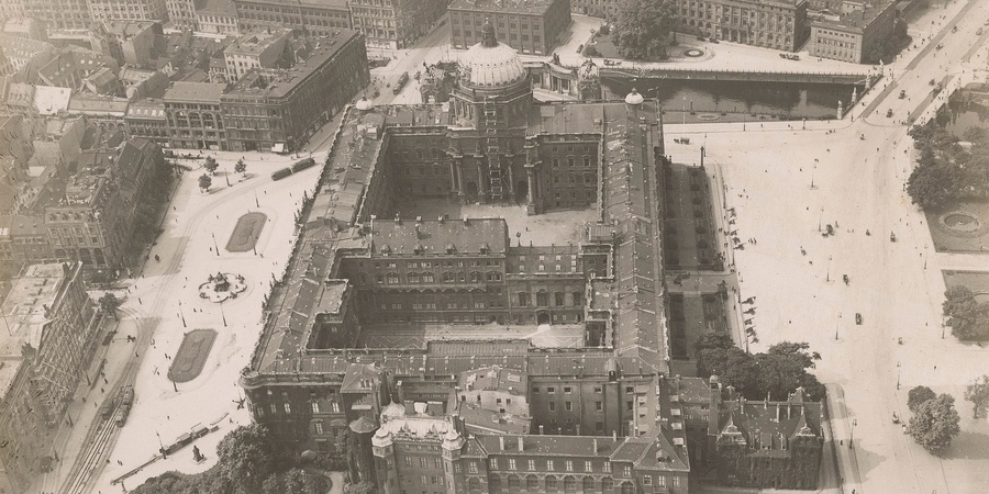 „Berlin Castle“ im Luftbild des „War Department“ der „Army Air Forces“ um 1920.